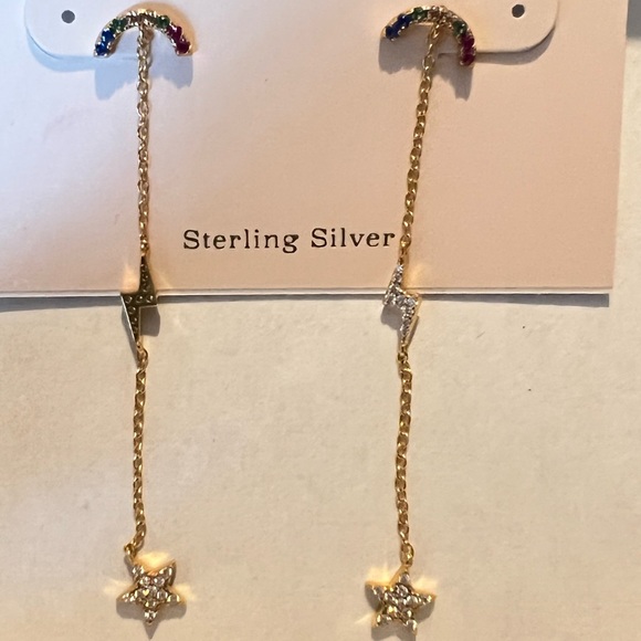 LUNA JAMES
Crystal-Embellished Drop Earrings Gold - Picture 5 of 6